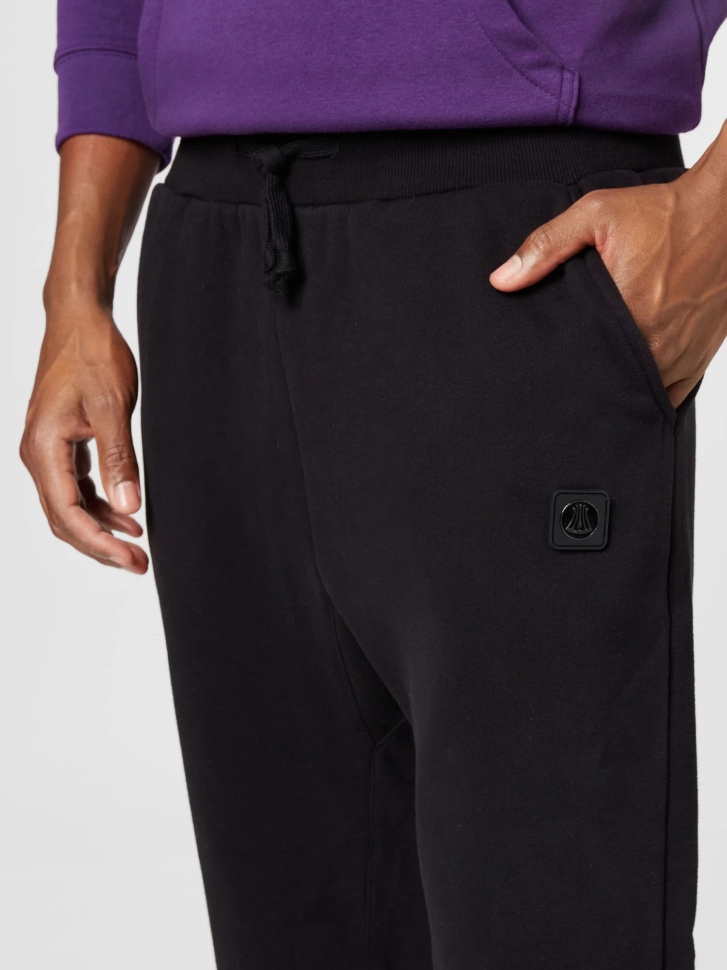 Herrlicher Sweatpants Tapered Broek Kevin Heren Zwart 4 Herrlicher Sweatpants Tapered Broek Kevin Heren Zwart - Afbeelding 2