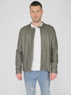 Maze Leren Jassen Tussenjas Heren Olijfgroen 13 Maze Leren Jassen Tussenjas Heren Olijfgroen -Herenkleding Winkel 68f8174a82536494505ed1432f63fee5