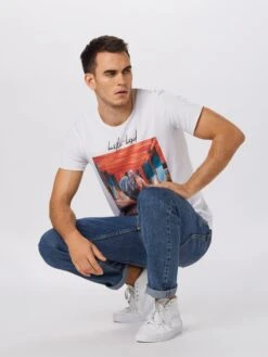 T-shirts Regular Fit Shirt Bass Heren Wit -Herenkleding Winkel 723b9b246a2722f0ec0a1bc5d5ba4d2c