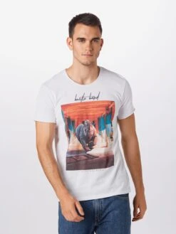 T-shirts Regular Fit Shirt Bass Heren Wit -Herenkleding Winkel 7eb91b43cf029d115cfc68a49c822563