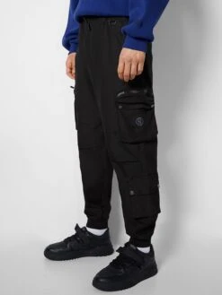 BERSHKA Cargobroeken Tapered Cargobroek Heren Zwart -Herenkleding Winkel 8f0b65fdba4aff6d0d1d5aa560578b85