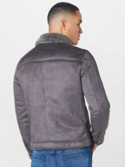 RIVER ISLAND Tussenjassen Tussenjas BORG Heren Grafiet 10 RIVER ISLAND Tussenjassen Tussenjas BORG Heren Grafiet -Herenkleding Winkel e7238037193d6f00c1a54ed7826b887c